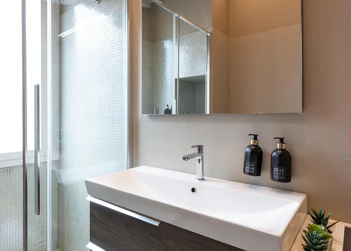 Arena Modern Apartment Milan