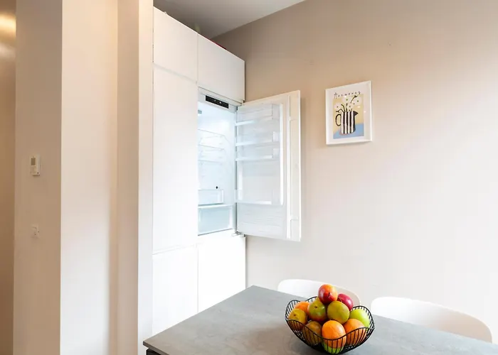 Arena Modern Apartment Milan