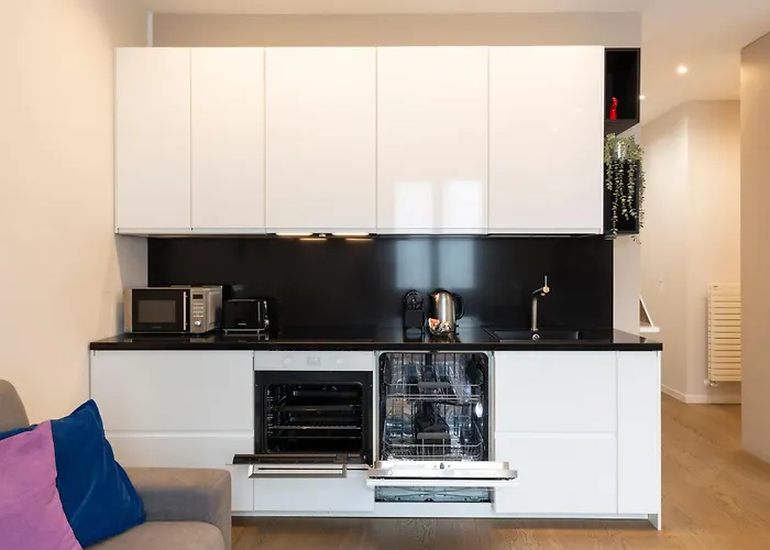 Arena Modern Apartment
